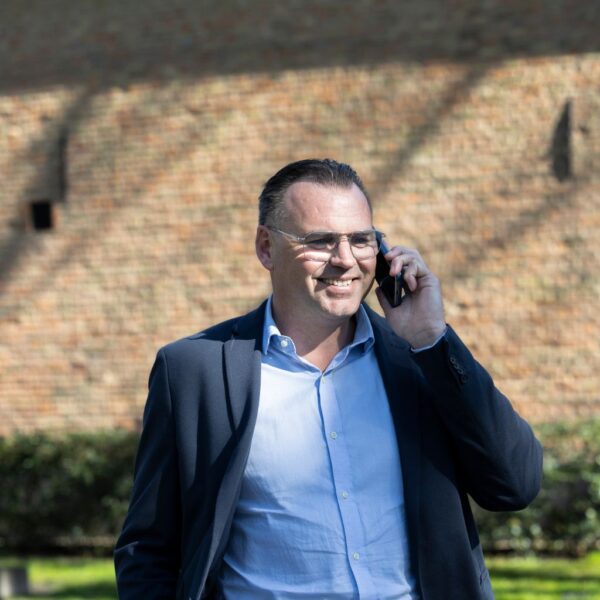 Michiel aan het bellen