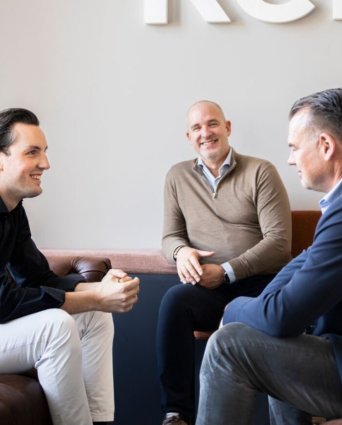 Joost, Michiel en Peter op de bank
